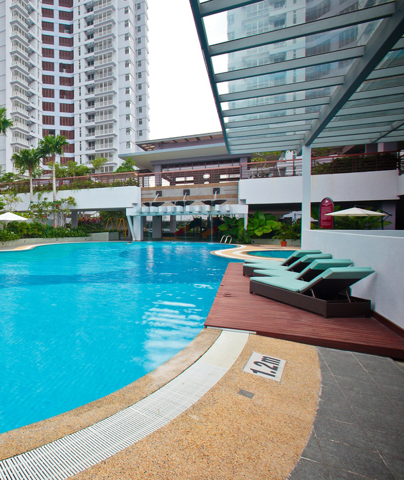 9-BukitUtama_swimmingPool
